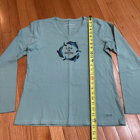 Life Is Good Crusher Tee Womens Long Sleeve Tee Size Small S Green V-Neck Shirt - Picture 7 of 10